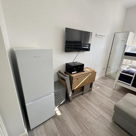 Willesden Green Budget Guesthouse London Bagian luar foto