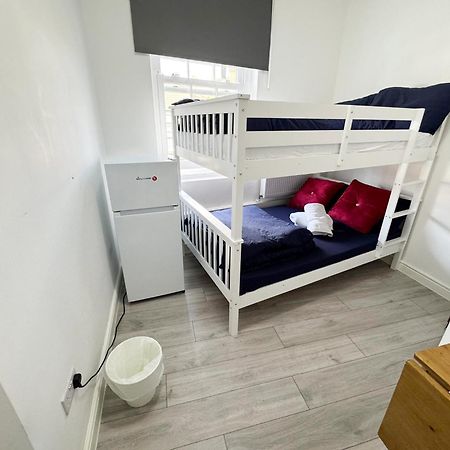 Willesden Green Budget Guesthouse London Bagian luar foto