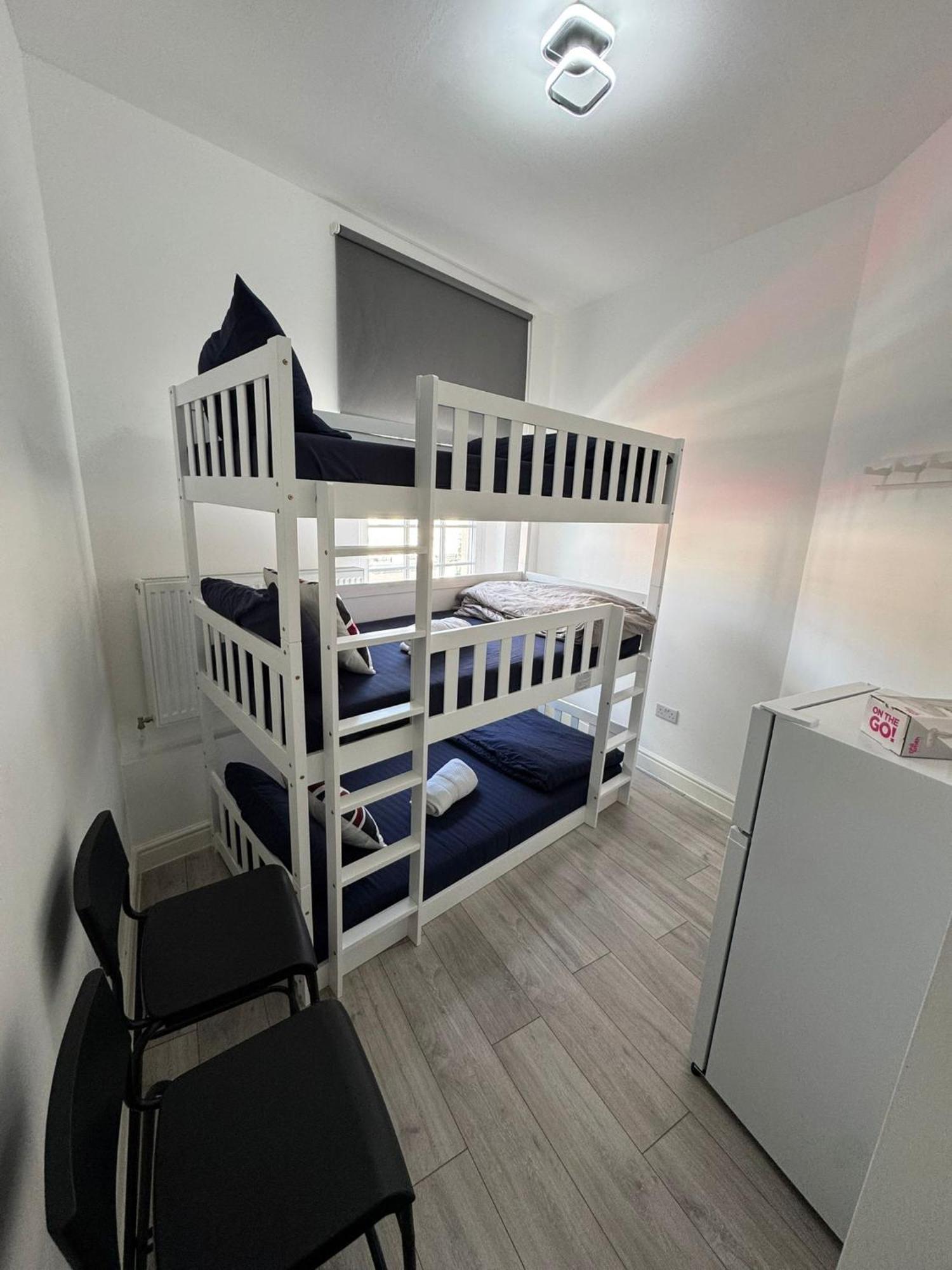 Willesden Green Budget Guesthouse London Bagian luar foto