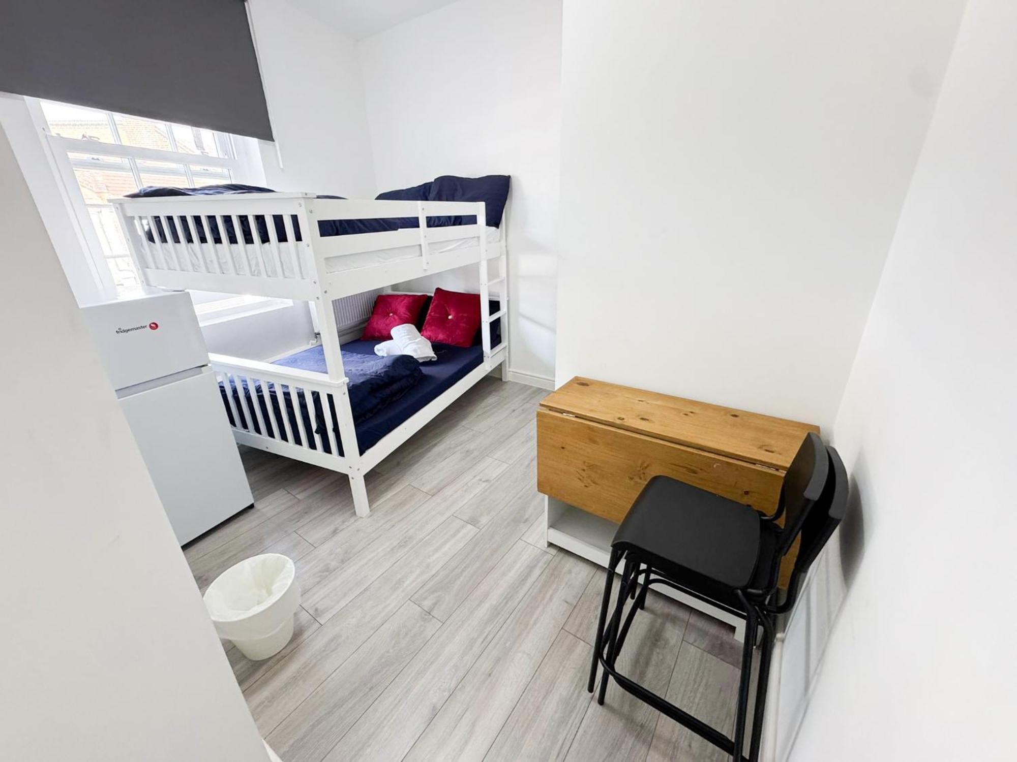 Willesden Green Budget Guesthouse London Bagian luar foto